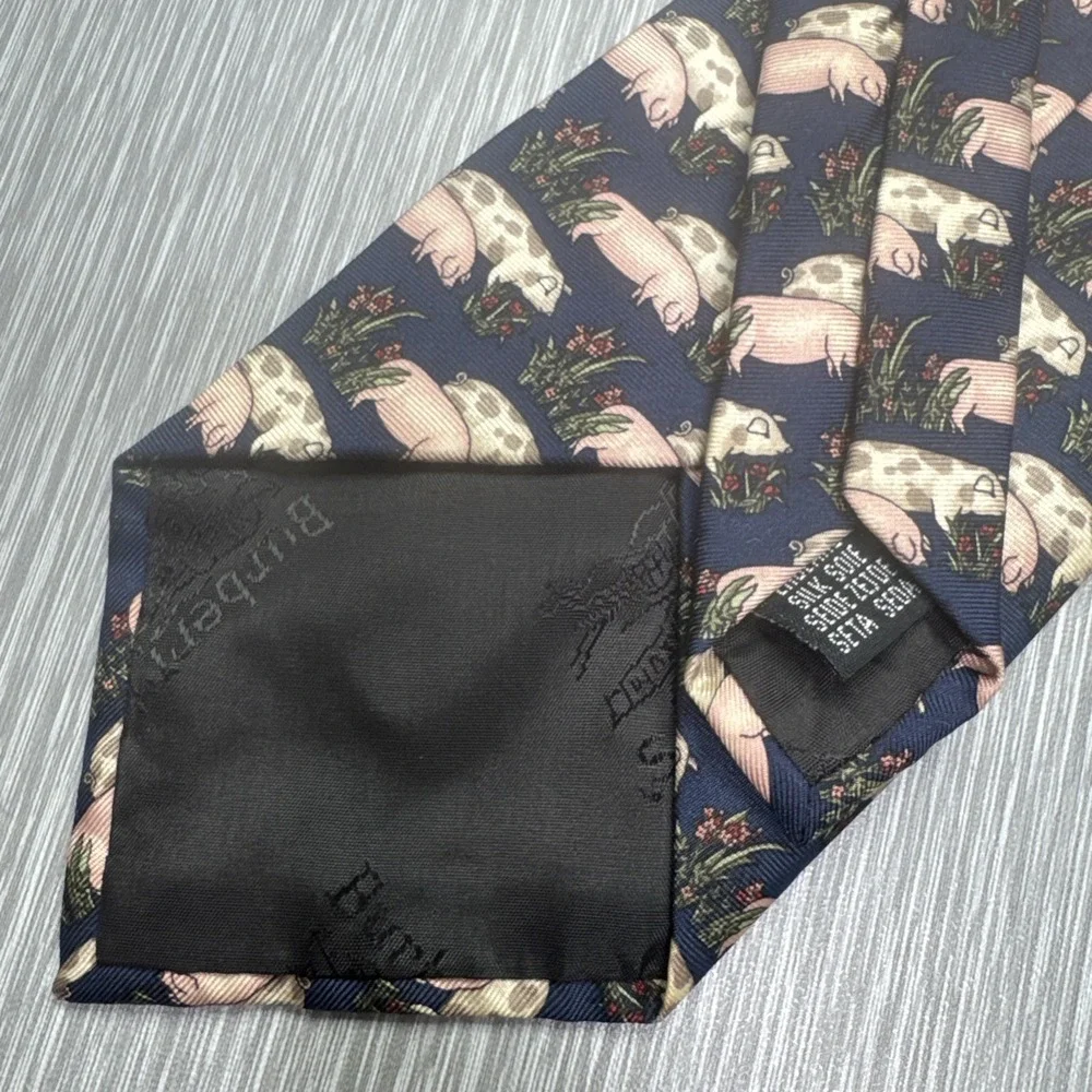 Burberry Silk Tie Novelty Animal Print Made in England‎ Classic Mens